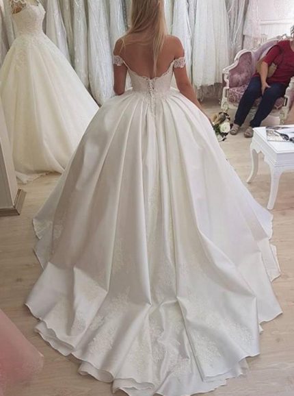 Off the Shoulder Ball Gown Wedding Dress,Satin Bridal Gown,Elegant Bridal Gown,11137